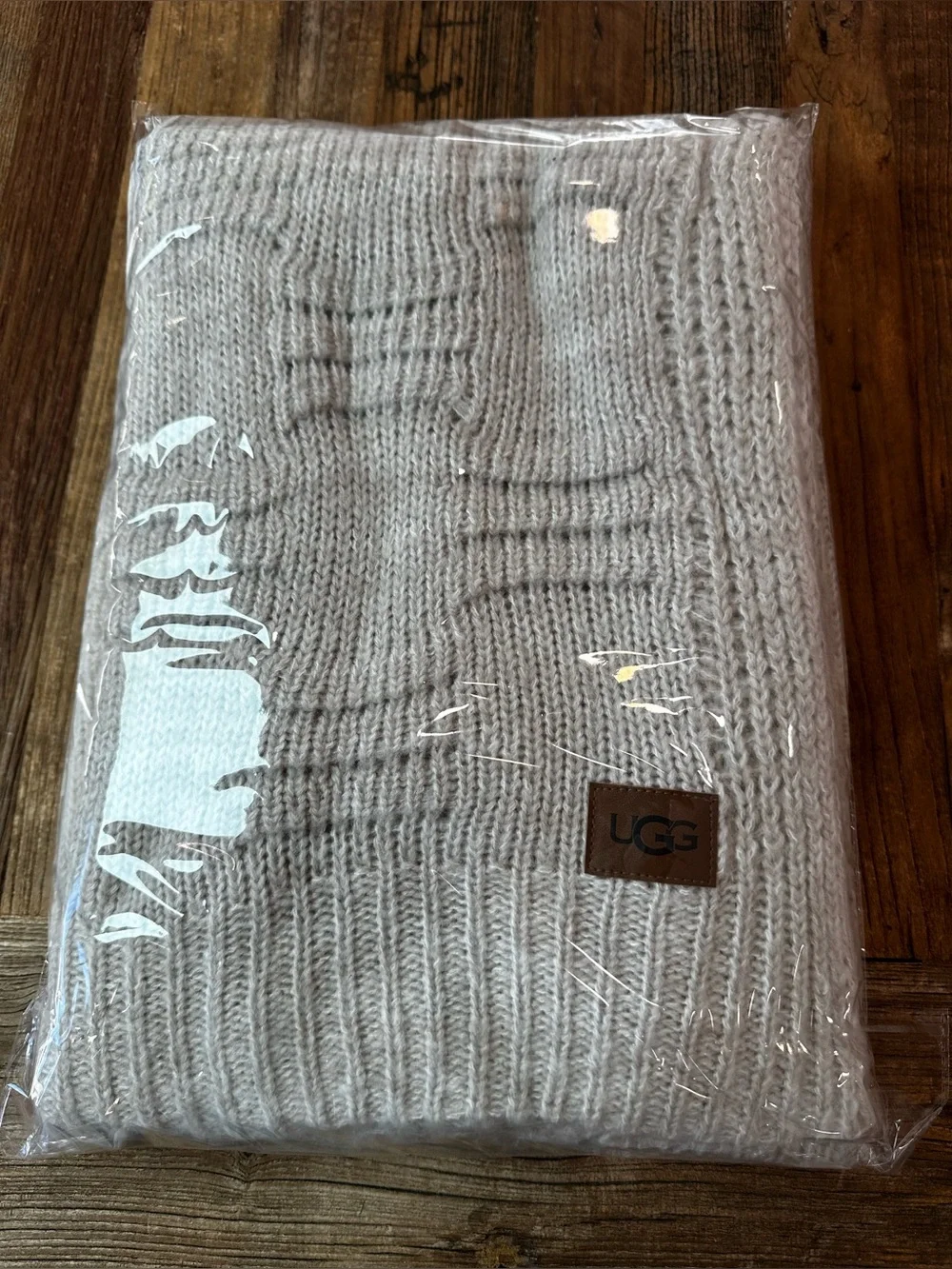 UGG Light cream beige  Cable Knit Throw Blanket